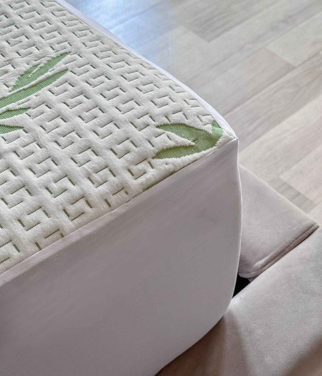 BAMBOO Fiber Fitted Waterproof Mattress Protector